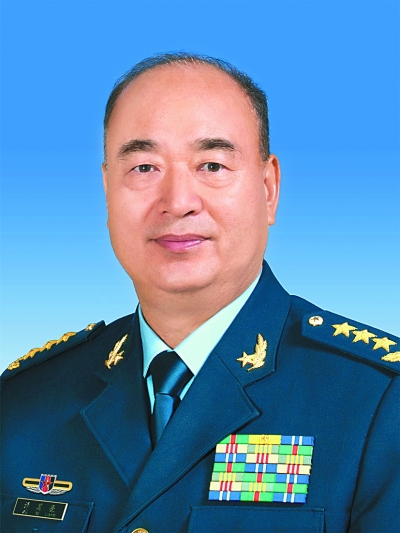 中华人民共和国中央军事委员会副主席简历 许