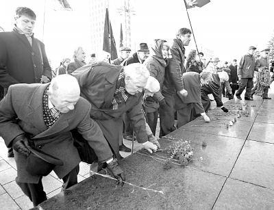 白俄罗斯庆祝 十月革命日 光明日报 光明网